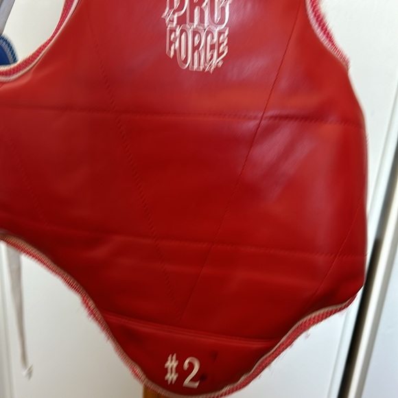 Taekwondo body and chest protector for sparring - Picture 2 of 5